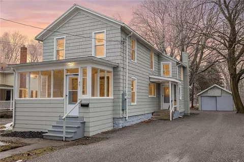 49 South St, Le Roy, NY 14482