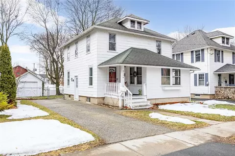 3196 Crescent Pkwy, Caledonia, NY 14423