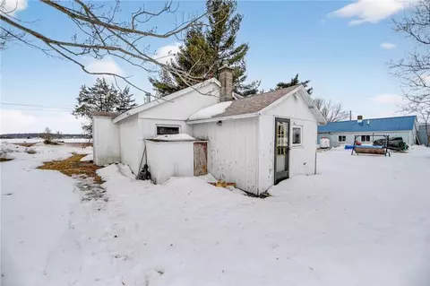 38876 Bartlett Point Rd, Clayton, NY 13624