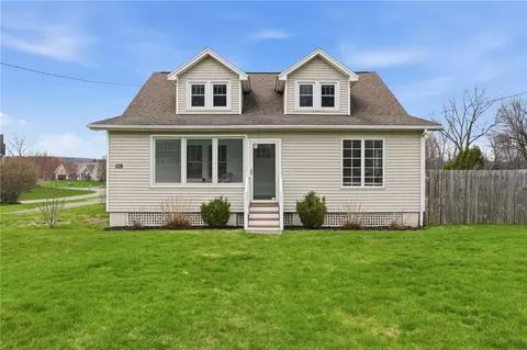 105 Hogan Rd, Perinton, NY 14450