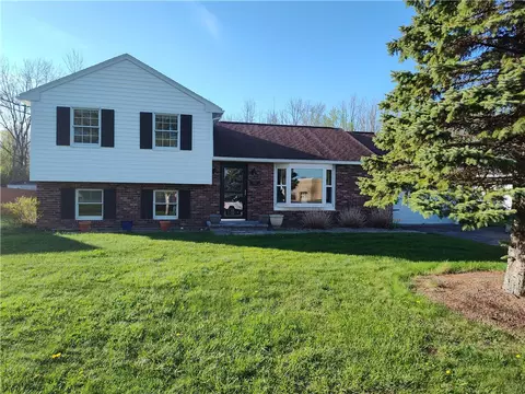 214 Chapel St, Canandaigua, NY 14424