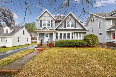 506 Hurstbourne Rd, Irondequoit, NY 14609
