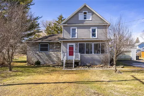 4212 South St, Seneca, NY 14561