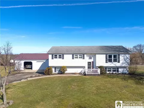 4180 Webster Rd, Pomfret, NY 14063