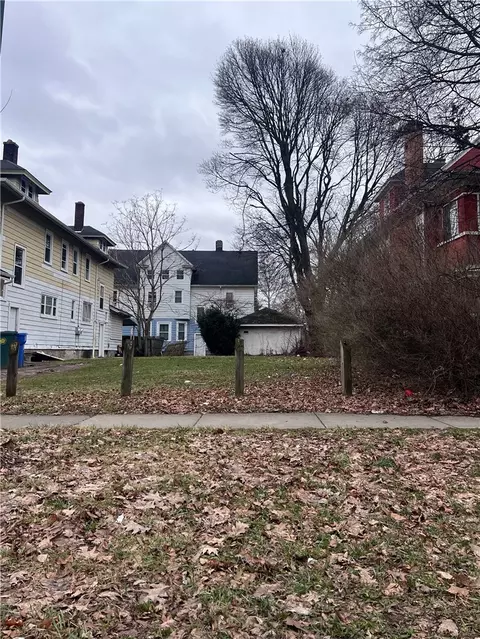 381 Arnett Blvd #2, Rochester, NY 14619