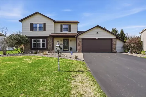 601 Notre Dame Dr, Webster, NY 14580