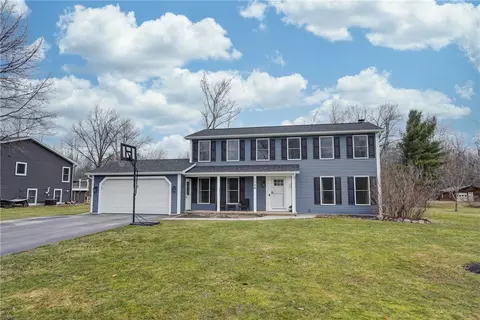 1754 Apple Hollow Ln, Hamlin, NY 14464