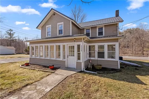 4338 Wells Curtice Rd, Canandaigua, NY 14424