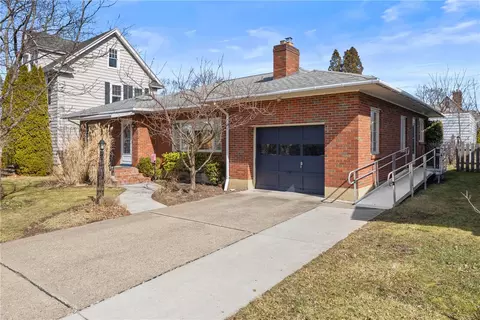 83 N Brook St, Geneva, NY 14456
