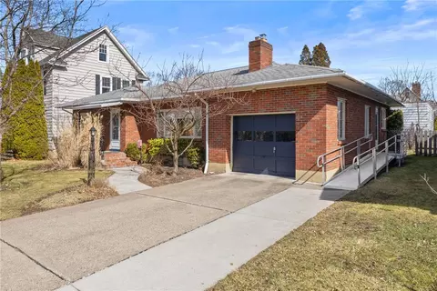 83 N Brook St, Geneva, NY 14456