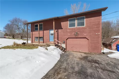 575 Moore St, Albion, NY 14411