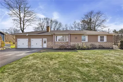 1679 Plank Rd, Webster, NY 14580
