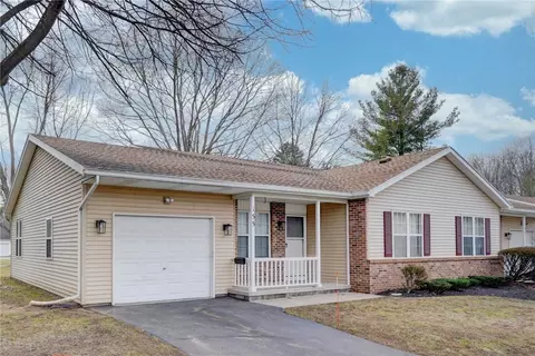 155 Vin Gate Dr, Greece, NY 14616