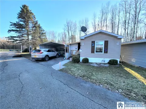 6 Brookside #6, Carroll, NY 14701