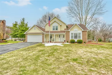 5 Ashwood Cir, Chili, NY 14624