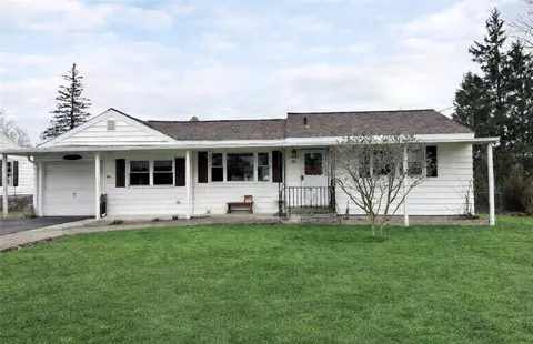 43 Fleming St, Auburn, NY 13021