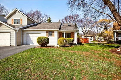 35 Sleepy Holw, Chili, NY 14624