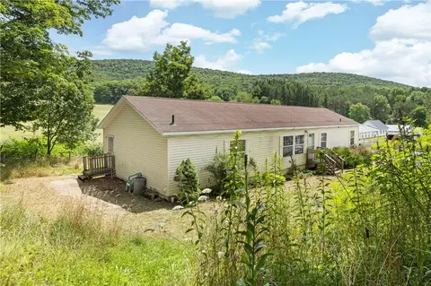 1014 County Highway 33, Middlefield, NY 13326