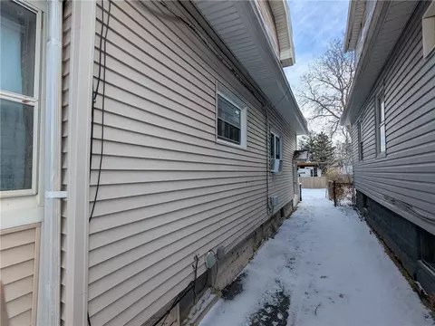 36 Taft Ave, Irondequoit, NY 14609 photo 4