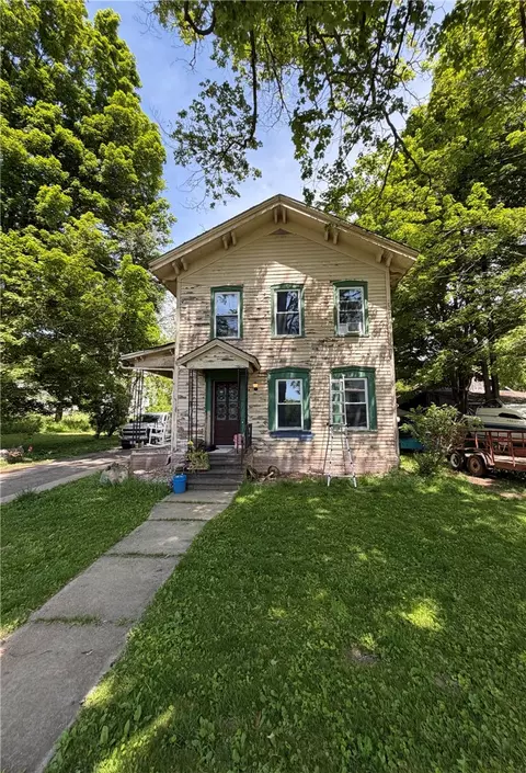1 Maple St, Smyrna, NY 13464