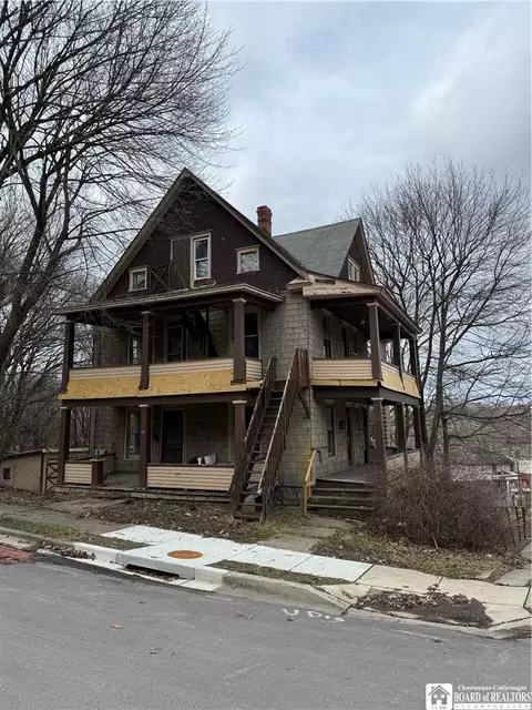 43 Barrows St, Jamestown, NY 14701