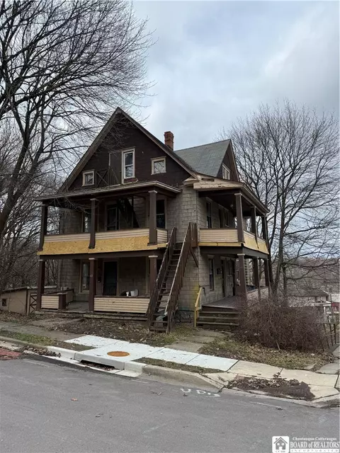 43 Barrows St, Jamestown, NY 14701