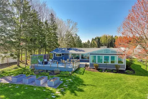 147 Elm Dr, Ontario, NY 14519
