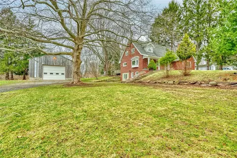 147 Basket Rd, Webster, NY 14580