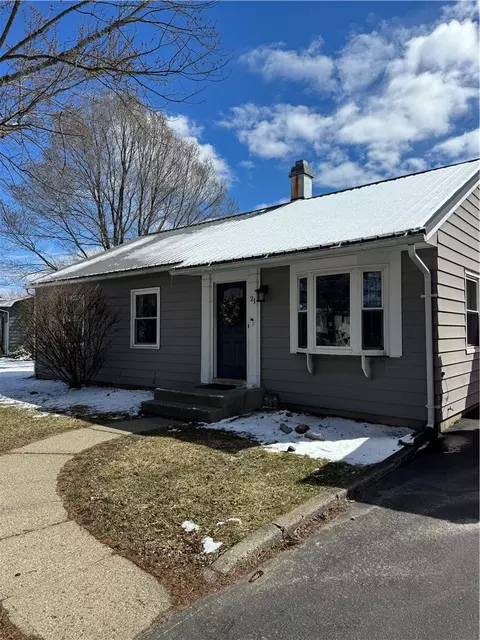 21 Pine Cir, Horseheads, NY 14845