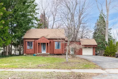 263 Fetzner Rd, Greece, NY 14626