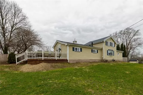 697 N Greece Rd, Greece, NY 14626