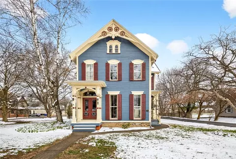 127 Maple Ave, Victor, NY 14564