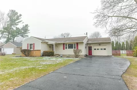 545 Wahlmont Dr, Webster, NY 14580
