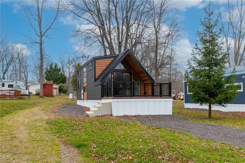 7150 Garner Rd #4, Huron, NY 14590