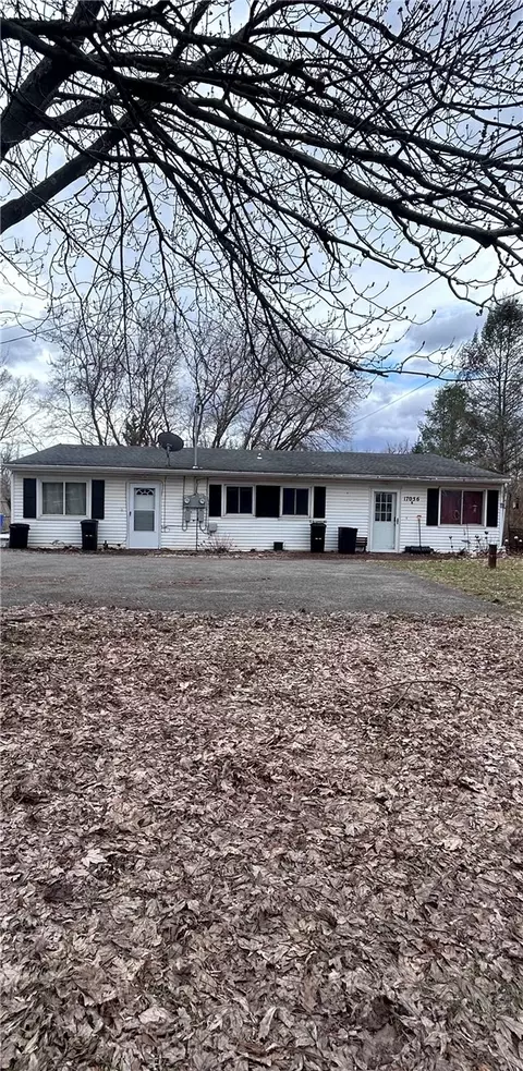 17056 Ridge Rd, Murray, NY 14470