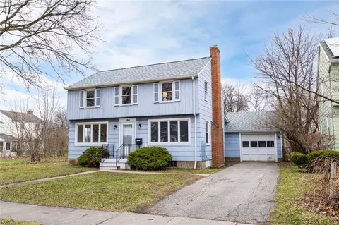 190 Lattimore Rd, Rochester, NY 14620