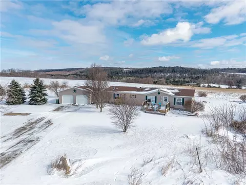 9065 Rogers Rd, Sparta, NY 14437