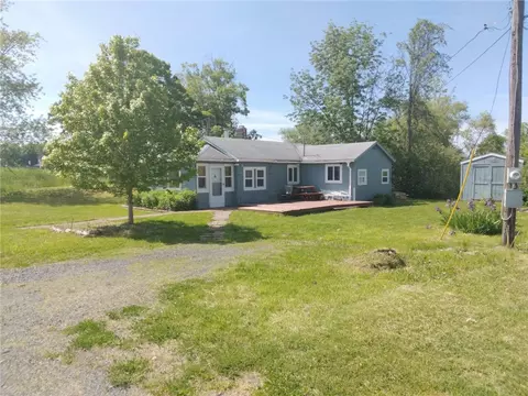 9371 Leroy Island Rd, Huron, NY 14590