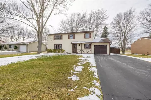 118 Clooney Dr, Henrietta, NY 14467