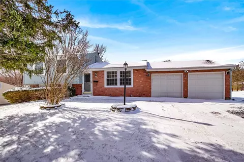 45 Marberth Dr, Henrietta, NY 14467