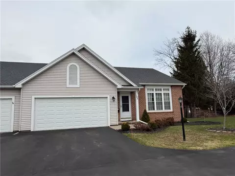 163 Lillian Ln, Greece, NY 14616