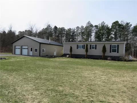 1744 E Kent Rd, Carlton, NY 14477