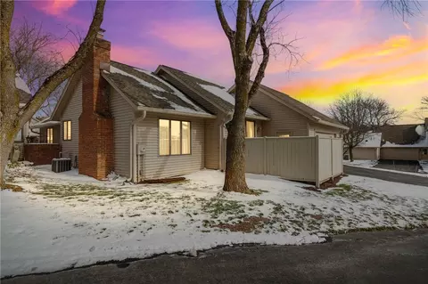 32 Greenwood Park, Pittsford, NY 14534