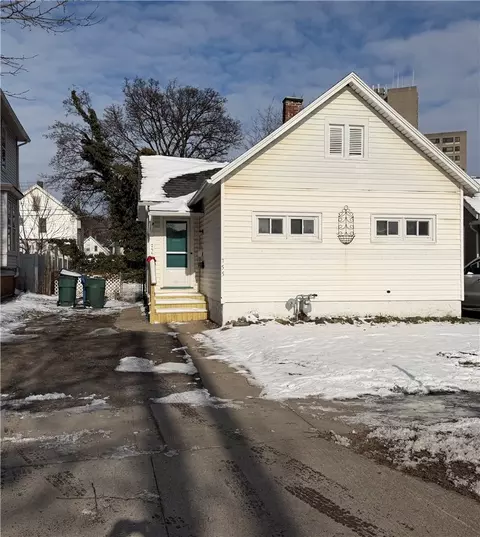 755 Goodman St S, Rochester, NY 14620