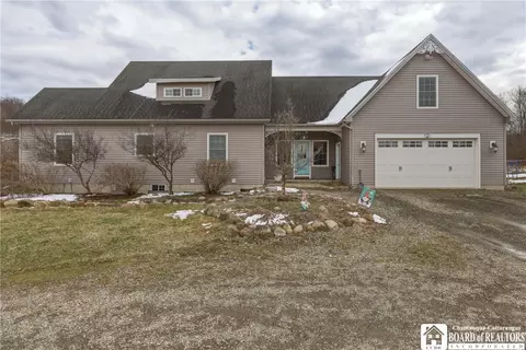 33 Diamond Dr, Carroll, NY 14738