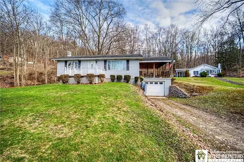 775 W Perimeter Rd, South Valley, NY 14738