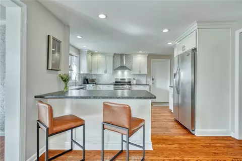 Kitchen - 41 Old North Hl, Irondequoit, NY 14617 photo 3 of 7