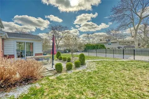 Exterior - 41 Old North Hl, Irondequoit, NY 14617 photo 8 of 10
