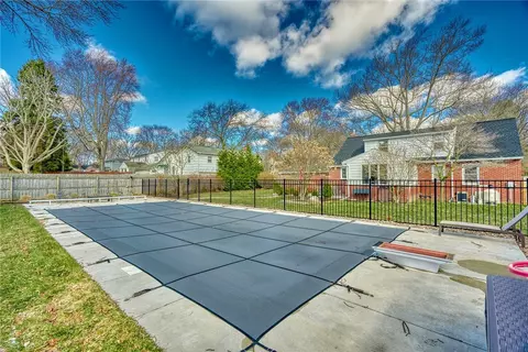 Exterior - 41 Old North Hl, Irondequoit, NY 14617 photo 5 of 10