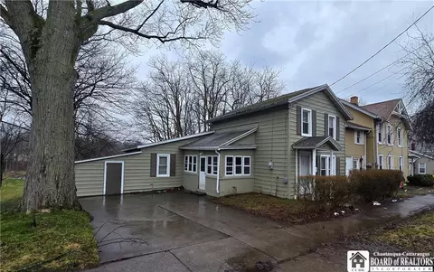 63 Eagle St, Pomfret, NY 14063